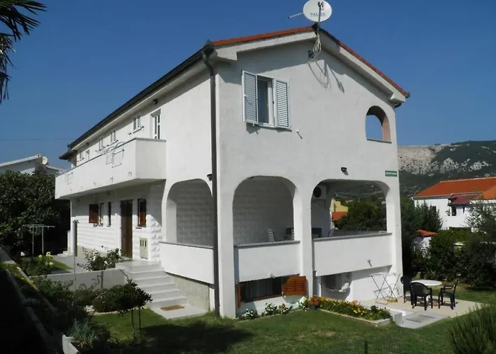 Appartamento In Mit Eigenem Balkon Und Meerblick By Interhome Baška