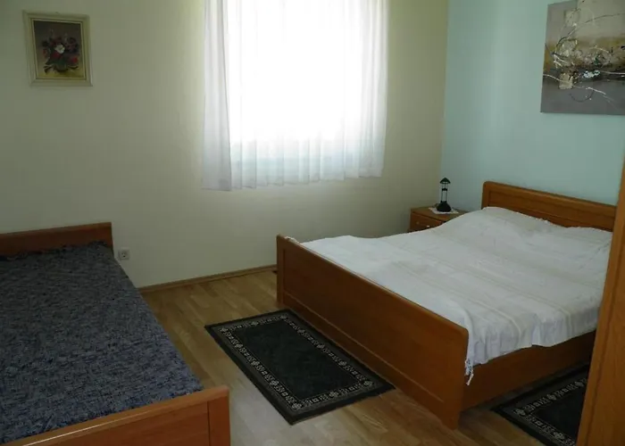 In Mit Eigenem Balkon Und Meerblick By Interhome